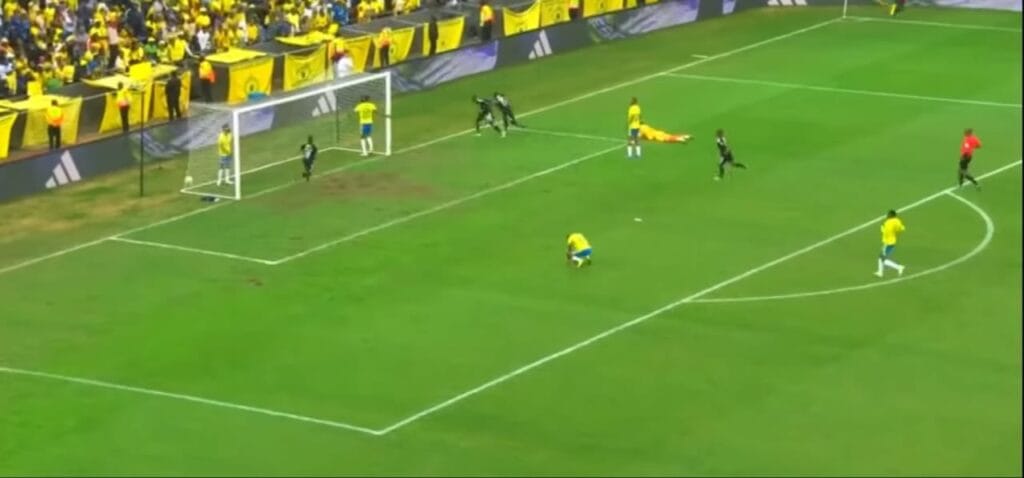 Orlando Pirates vs. Mamelodi Sundowns: MTN8 Semi-Final Thriller