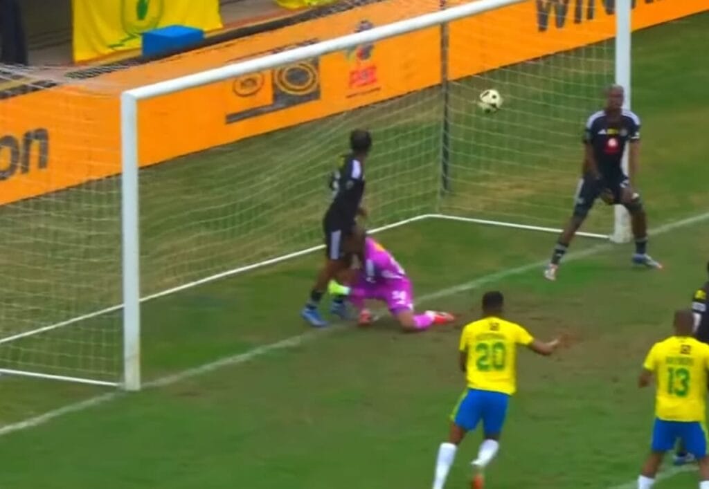 Orlando Pirates vs. Mamelodi Sundowns: MTN8 Semi-Final Thriller